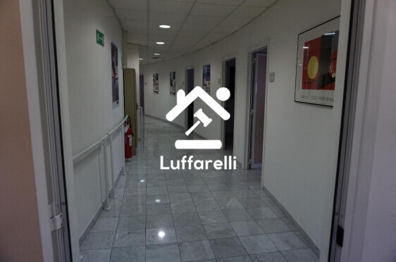 NEGOZIO O LOCALE COMMERCIALE VIA FILIPPO TURATI - VELLETRI — foto 2