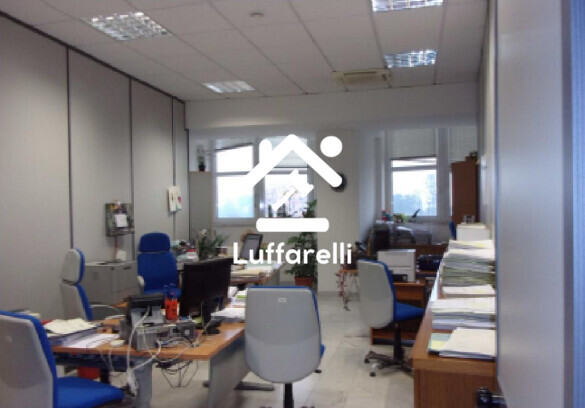 NEGOZIO O LOCALE COMMERCIALE VIA FILIPPO TURATI - VELLETRI — foto 3