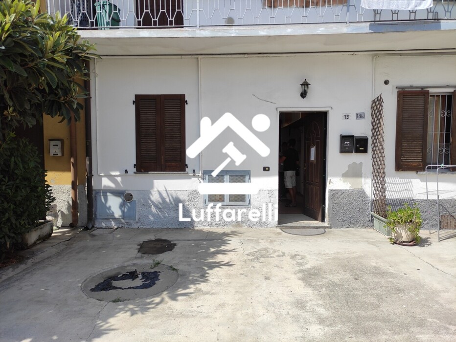 Immagine di CASA / VILLA VIA MONCENISIO N. 8 – CESANO MADERNO