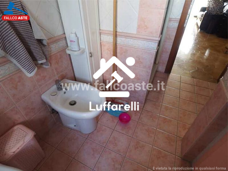 Immagine di APPARTAMENTO VIA MONFORTE S. GIORGIO – ROMA