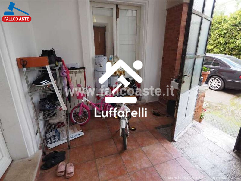 Immagine di CASA / VILLA VIA BERNARDINO RAMAZZINI – ROMA