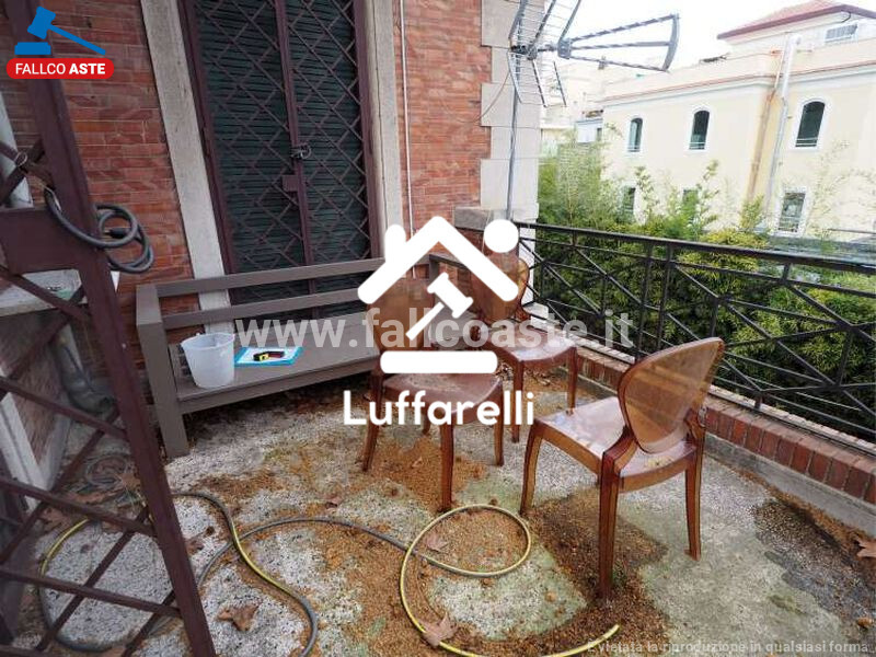 Immagine di CASA / VILLA VIA BERNARDINO RAMAZZINI – ROMA