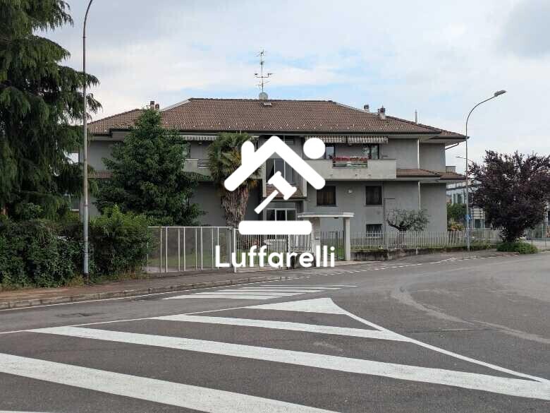 Immagine di APPARTAMENTO CORSO EUROPA – SOLARO