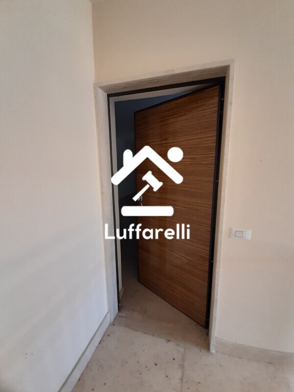 Immagine di LASTRICO SOLARE VIA ROMANIA – FONDI