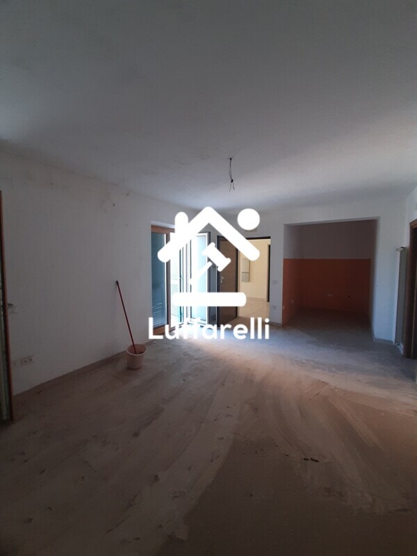 Immagine di LASTRICO SOLARE VIA ROMANIA – FONDI