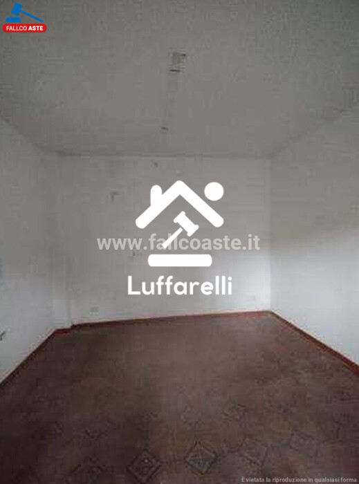 Immagine di LOCALE COMMERCIALE VIA FILIPPO TURATI – MONTEROTONDO