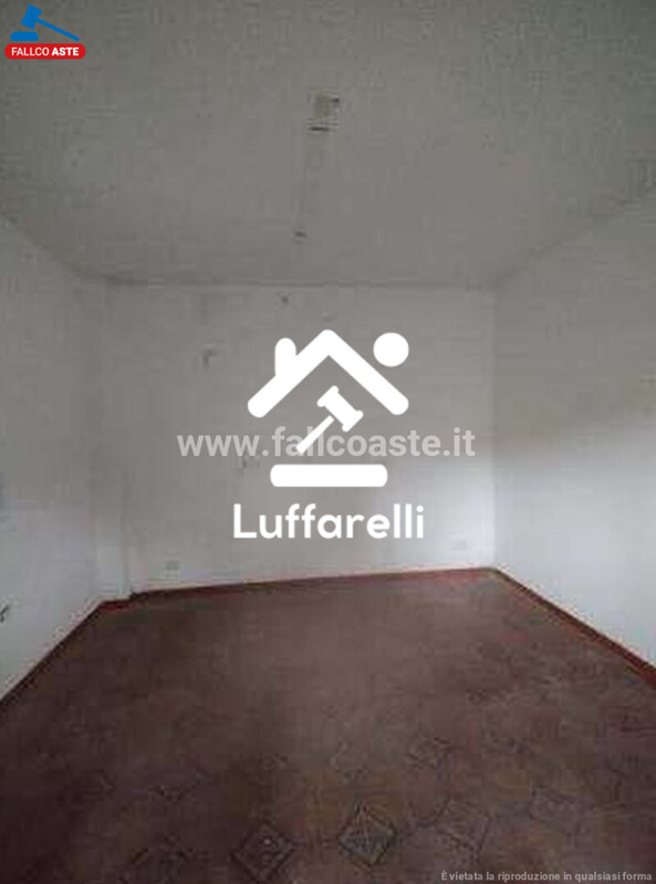 Immagine di LOCALE COMMERCIALE VIA FILIPPO TURATI – MONTEROTONDO