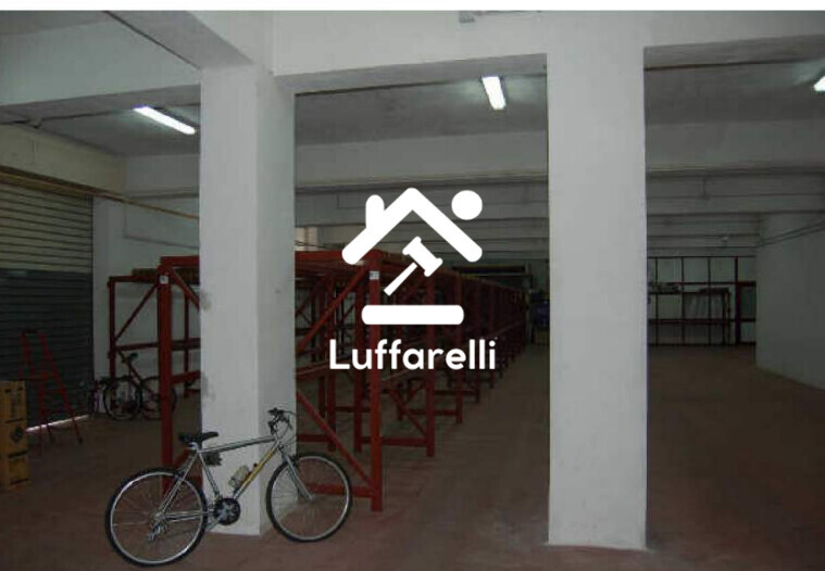 Immagine di LOCALE COMMERCIALE VIA DEI BIZANTINI – LAMEZIA TERME