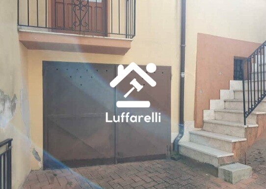 Immagine di DEPOSITO / MAGAZZINO VIA PONTE VIGNALE – CHIARAVALLE CENTRALE