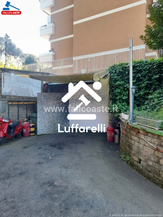 Immagine di GARAGE / POSTO AUTO VIA ANTONIO MAGAROTTO – ROMA