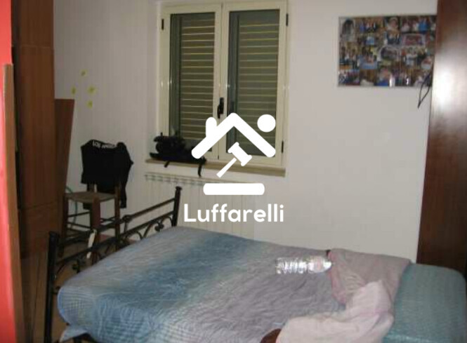 Immagine di CASA / VILLA VIA ZALEUCO DI LOCRI – LAMEZIA TERME