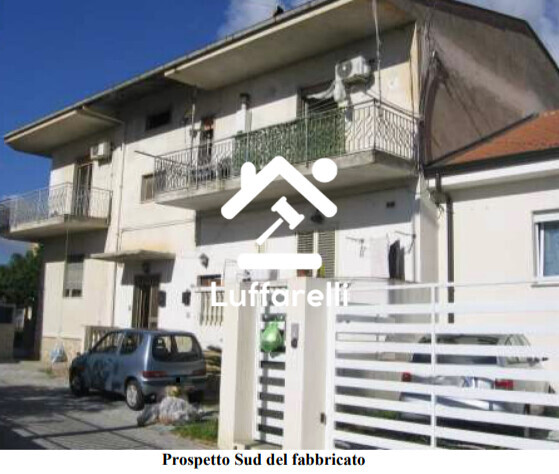 Immagine di CASA / VILLA VIA ZALEUCO DI LOCRI – LAMEZIA TERME