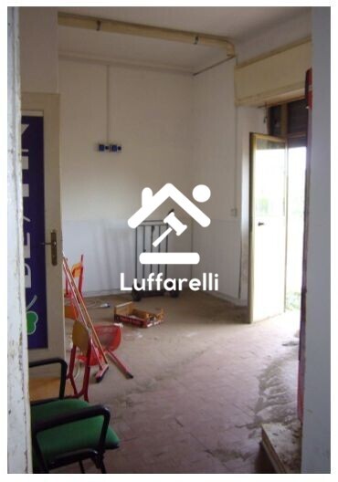 Immagine di LOCALE COMMERCIALE VIA SANTA MARIA LE QUINTE – VELLETRI