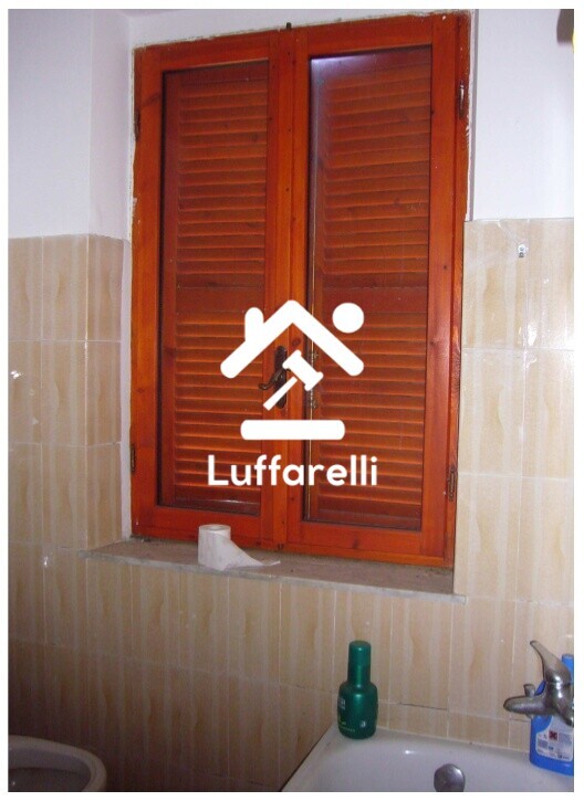 Immagine di LOCALE COMMERCIALE VIA SANTA MARIA LE QUINTE – VELLETRI