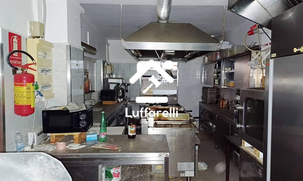 Immagine di LOCALE COMMERCIALE VIA AURELIA NORD – CIVITAVECCHIA