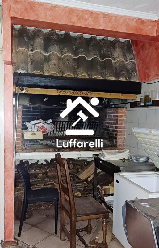 Immagine di LOCALE COMMERCIALE VIA AURELIA NORD – CIVITAVECCHIA