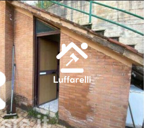 Immagine di DEPOSITO / MAGAZZINO VIA DELLE GORGHE – CASTEL MADAMA