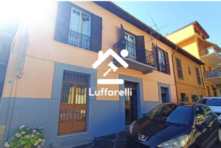 Immagine di LOCALE COMMERCIALE VIA CASAVETERE – FIUGGI