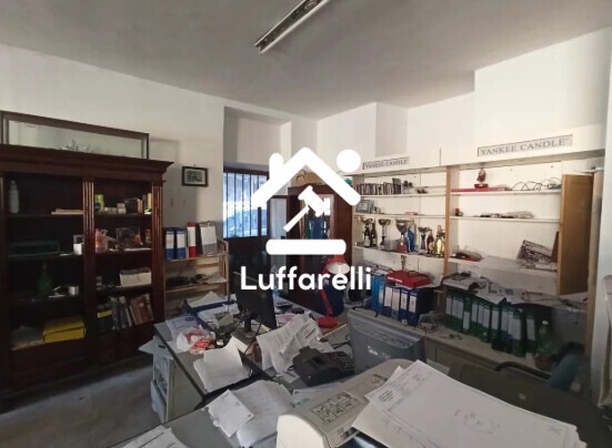 LOCALE COMMERCIALE VIA CASAVETERE - FIUGGI — foto 2