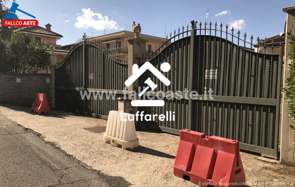 APPARTAMENTO VIA SANTA CRISTINA GELA - ROMA — foto 3