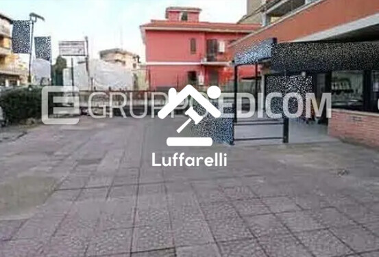 LOCALE COMMERCIALE VIA DELLA RUSTICA - ROMA — foto 2