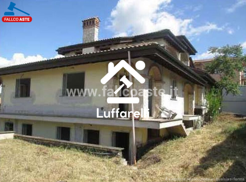 Immagine di LOCALE COMMERCIALE VICOLO DI S. MATTEO – ROMA