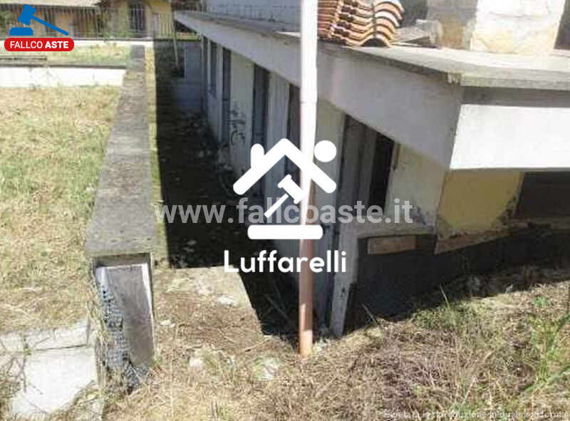 Immagine di LOCALE COMMERCIALE VICOLO DI S. MATTEO – ROMA