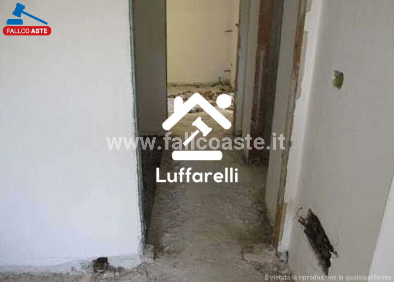 Immagine di LOCALE COMMERCIALE VICOLO DI S. MATTEO – ROMA