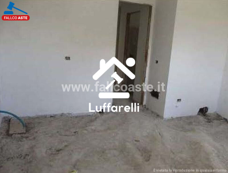 Immagine di LOCALE COMMERCIALE VICOLO DI S. MATTEO – ROMA