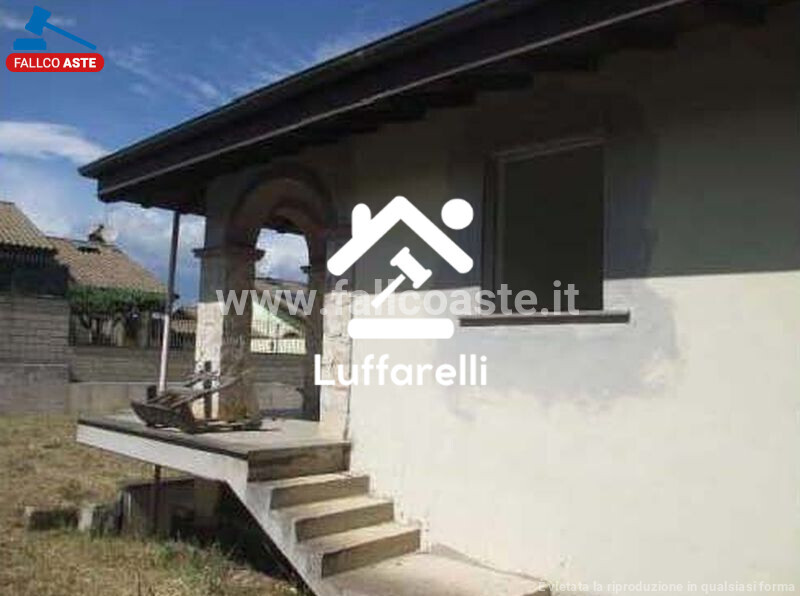 Immagine di LOCALE COMMERCIALE VICOLO DI S. MATTEO – ROMA