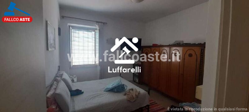 Immagine di CAPANNONE / IMMOBILI INDUSTRIALI VIA DEI CASALI DI S. SISTO – ROMA