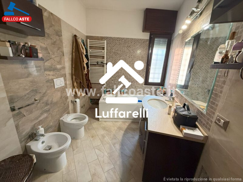 Immagine di APPARTAMENTO VIA DI VERMICINO – ROMA