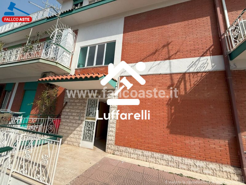 Immagine di APPARTAMENTO VIA DI VERMICINO – ROMA