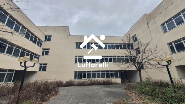 ATTIVITÀ RICETTIVE / SCOPO COMMERCIALE VIA DELLE ARTI - FIUMICINO — foto 2