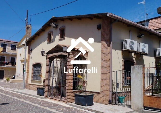 Immagine di LOCALE COMMERCIALE VIA GIULIO CESARE SN – BOTRICELLO