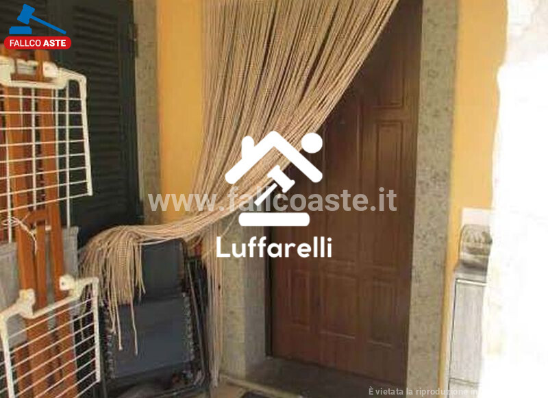 Immagine di LOCALE COMMERCIALE VICOLO DI S. MATTEO – ROMA