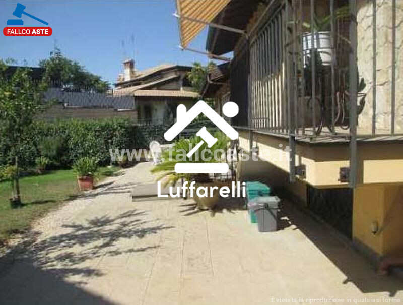 Immagine di LOCALE COMMERCIALE VICOLO DI S. MATTEO – ROMA