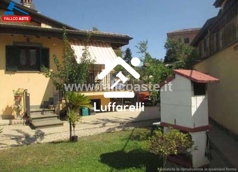 Immagine di LOCALE COMMERCIALE VICOLO DI S. MATTEO – ROMA