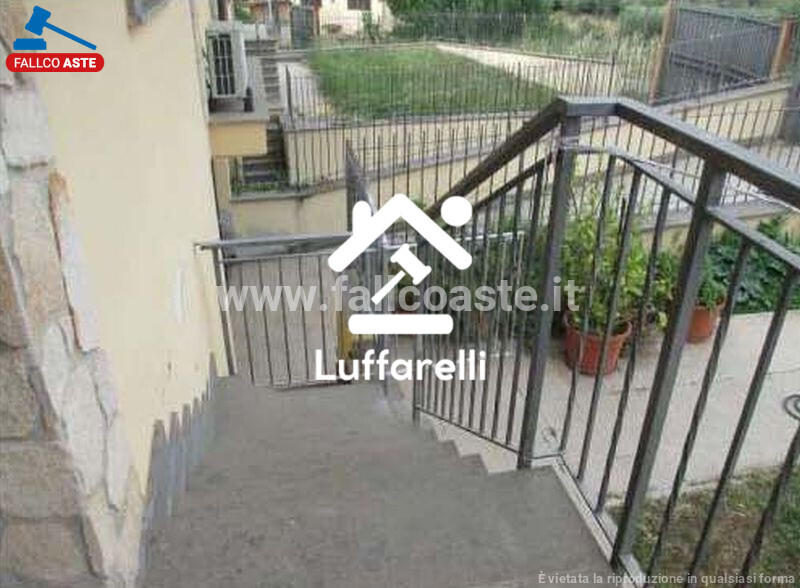 Immagine di LOCALE COMMERCIALE VICOLO DI S. MATTEO – ROMA