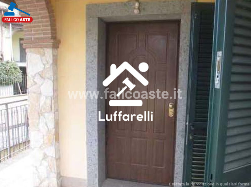 Immagine di LOCALE COMMERCIALE VICOLO DI S. MATTEO – ROMA