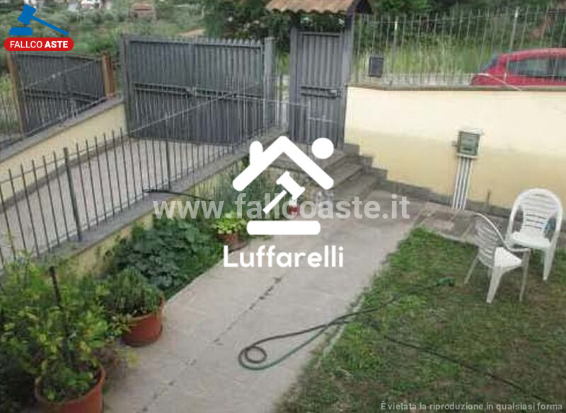 Immagine di LOCALE COMMERCIALE VICOLO DI S. MATTEO – ROMA