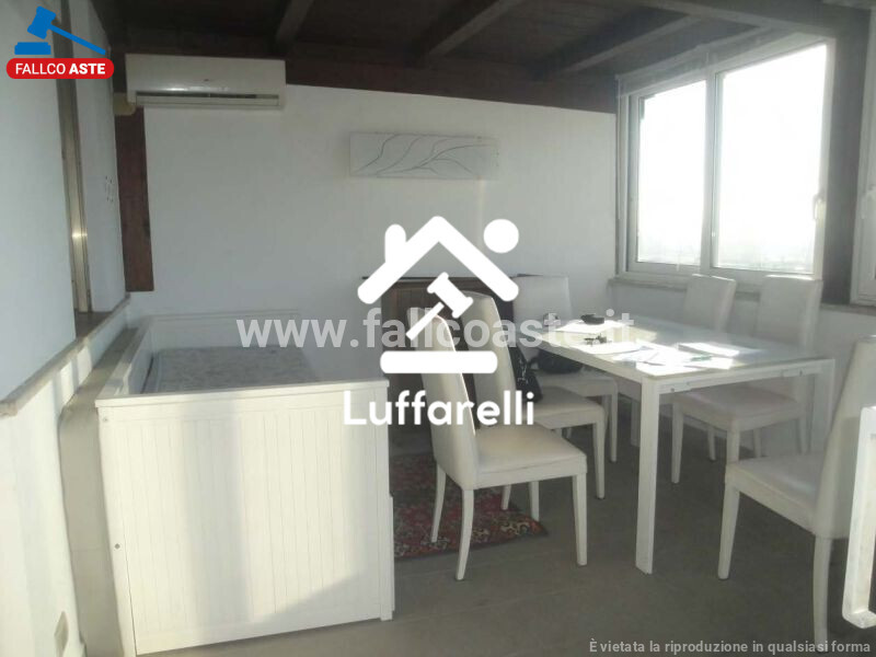 Immagine di APPARTAMENTO VIA MONTE S. SAVINO 14/A – ROMA