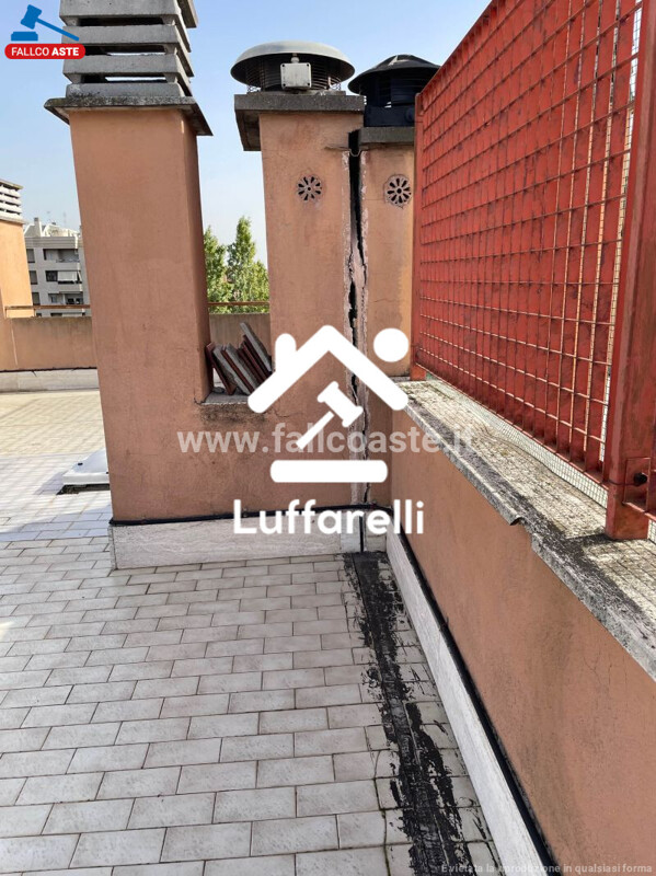 Immagine di DEPOSITO / MAGAZZINO VIA DELL’ORSA MAGGIORE – ROMA