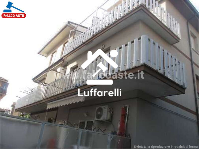 APPARTAMENTO VIA CAMPOFIORITO - ROMA — foto 3