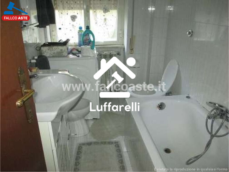 Immagine di APPARTAMENTO VIA CAMPOFIORITO – ROMA
