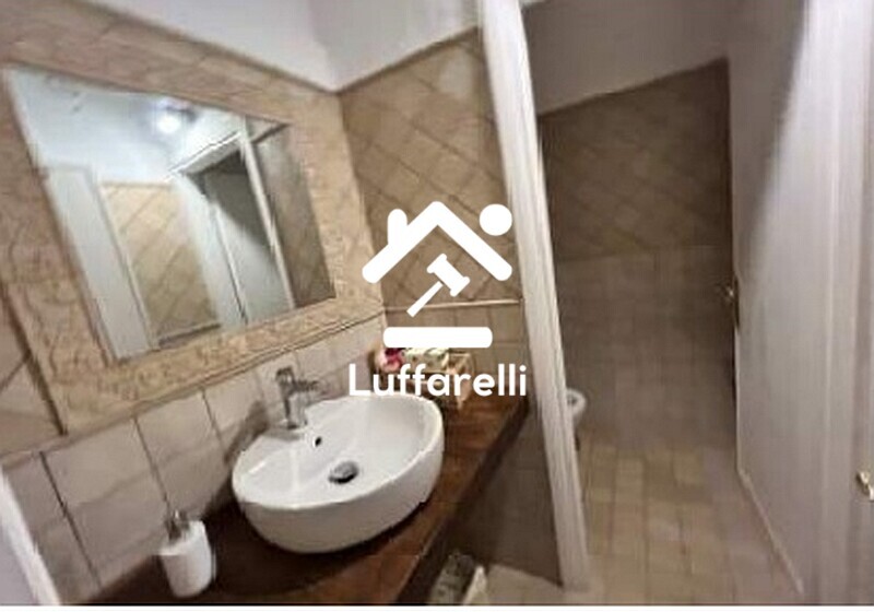 Immagine di LOCALE COMMERCIALE VIA DELLA FORMA – FROSINONE