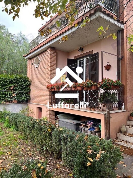 Immagine di APPARTAMENTO VIA LUCIO TREBELLIO N.19 – ROMA