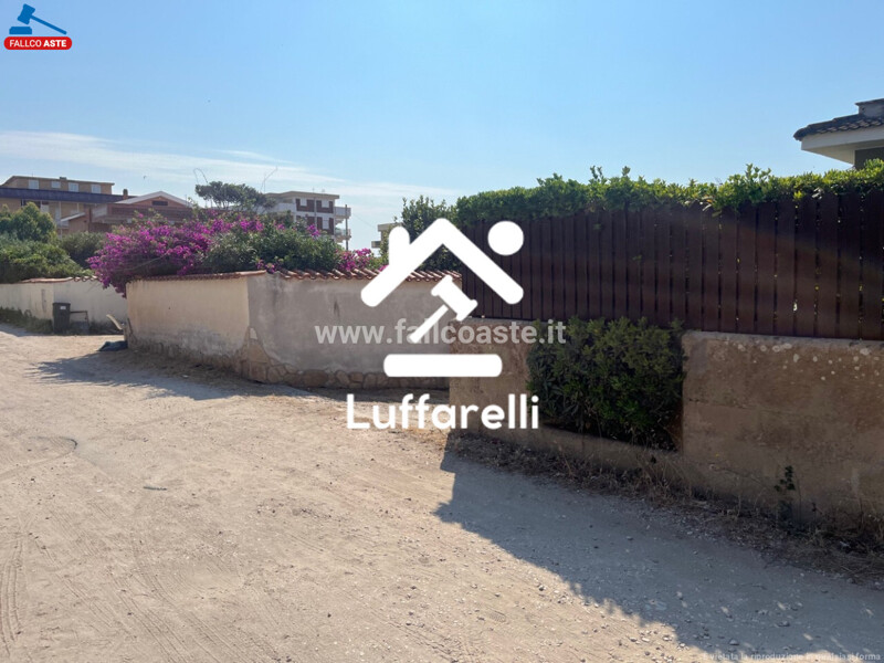 Immagine di GARAGE / POSTO AUTO VIA CATANIA – ARDEA