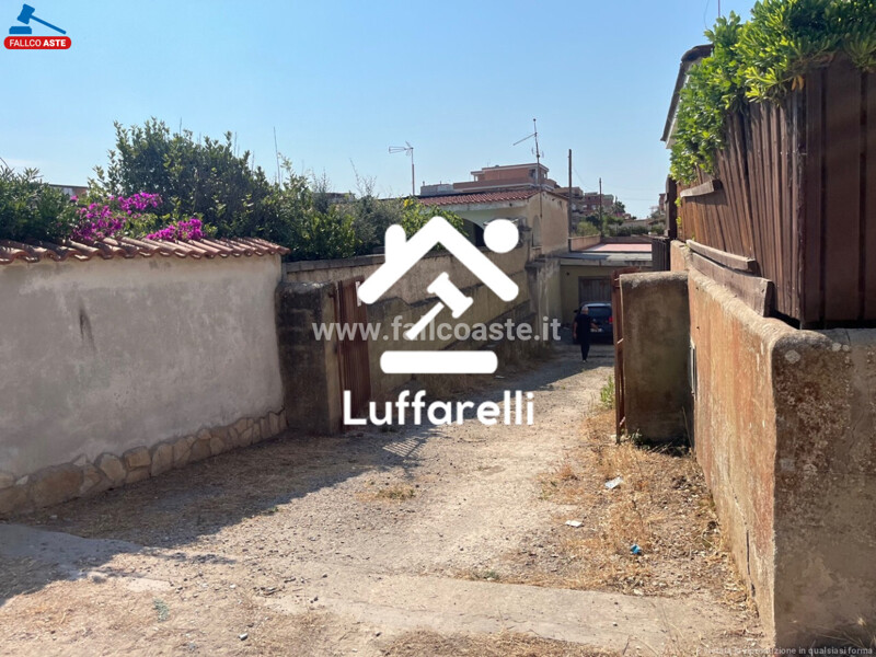 Immagine di GARAGE / POSTO AUTO VIA CATANIA – ARDEA