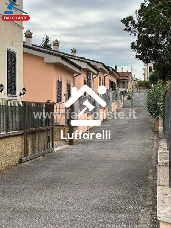 Immagine di CASA / VILLA VIA PICCIANO – ROMA